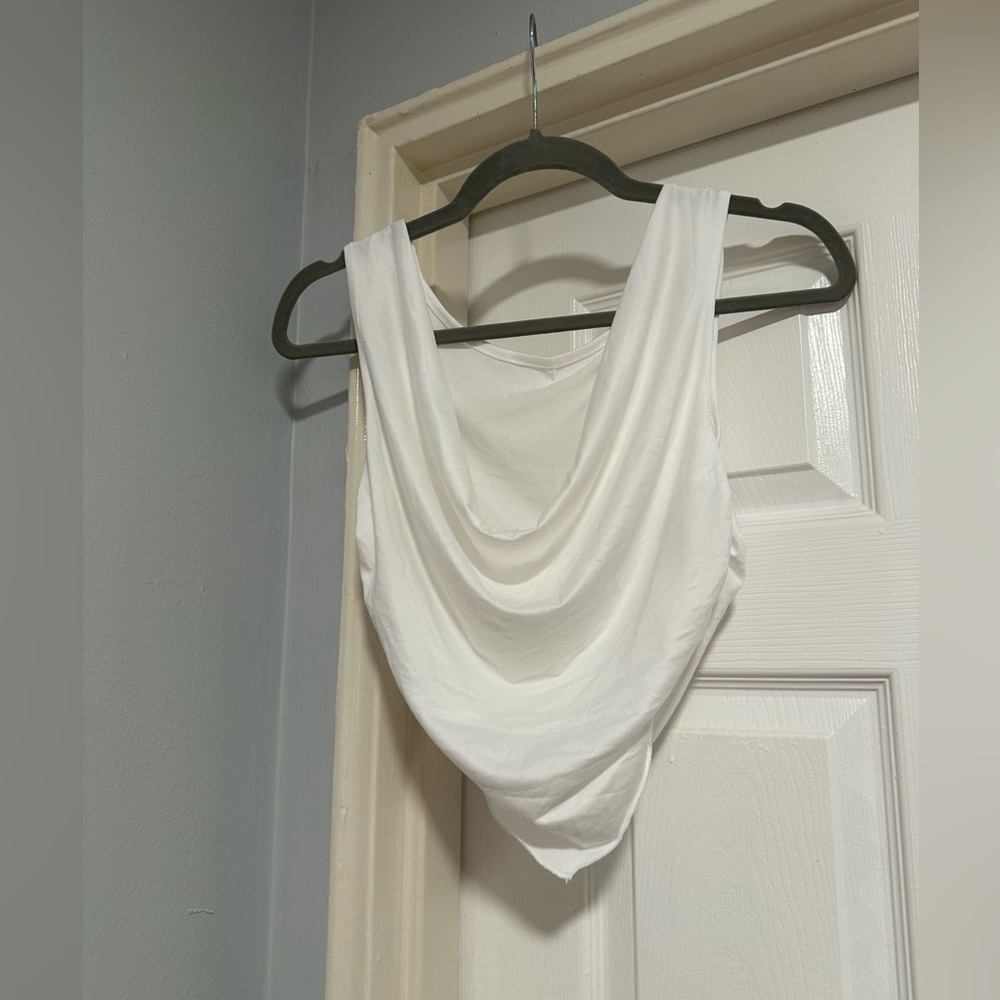 Droop top